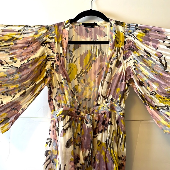 BCBGMaxAzria Multi-Color Print Tie-Waist Blouse, S - Picture 4 of 8